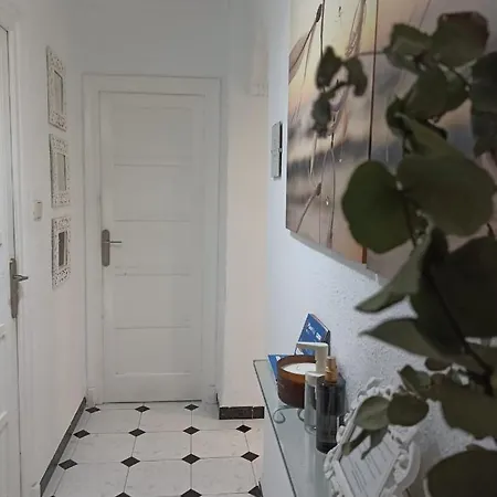 Alojamientovalencia-Barrio Ruzafa Apartment
