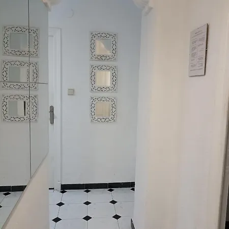 Alojamientovalencia-Barrio Ruzafa Apartment *